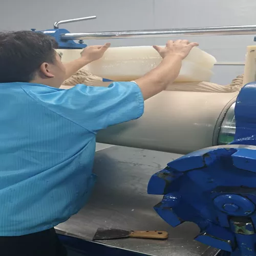 À l’intérieur d’une usine chinoise de silicone vieille de 22 ans : la vie quotidienne de l’atelier de mélange qui détermine la qualité du produit